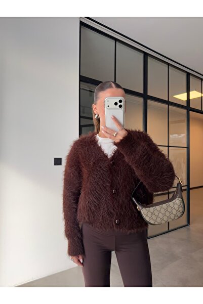 BB Bensu Buyruk CARDIGAN MARO DE PLUȘ CU BUTONI DE PERLE