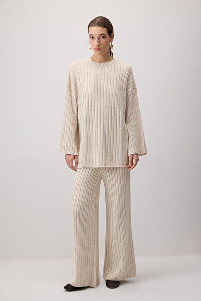 Touché Privé Solid Color Knitwear Set