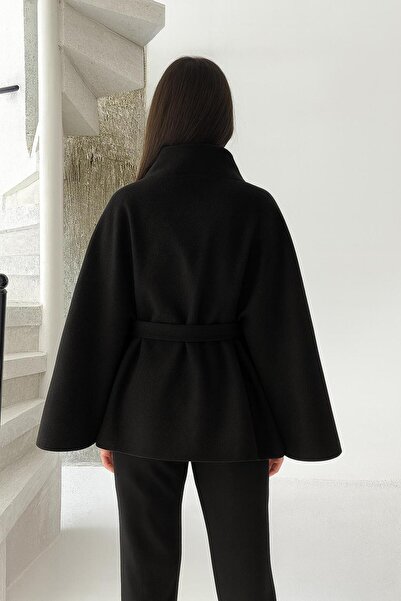 Ramior Women's Black Belted Cashmere Poncho – Stylish Winter Outerwear and Trend Oversized Model