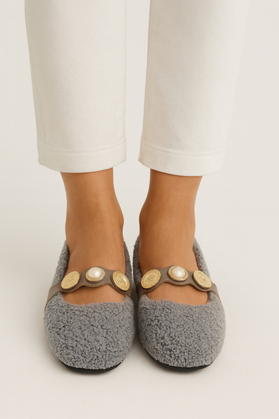 Beyond Women's Gray Coin Buckle Ballerinas Byndvt05