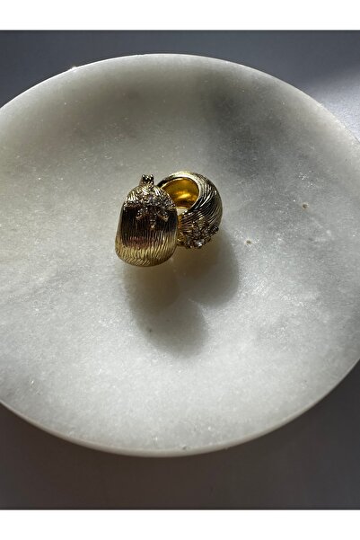 Lika Altın detaylı klipsli yıldız detaylı çelik küpe