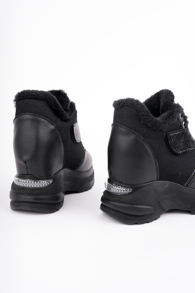 Madam Tarz Dnr-442 Velcro Fastened Hidden Heel Sports