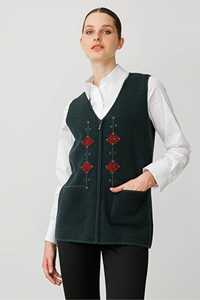centilmen Desen Women's V-Neck Embroidered Short Wool Vest 25002