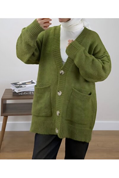 Vaniza Buttoned Knitwear Cardigan with Pocket Detail