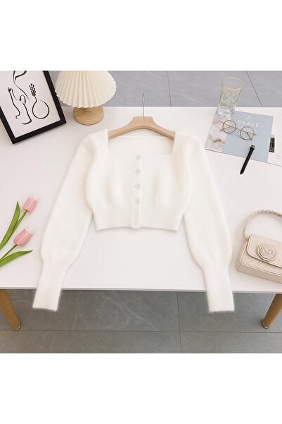 Besan Women's Short Down Coat, Festive Winter Jacket with Long Fur Sleeves