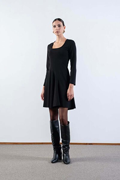 Spazio Eckert U Yaka Yanı Volanlı Elbise SİYAH