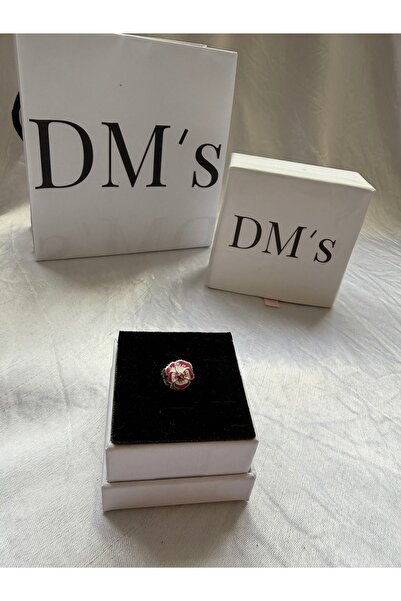 DM’s Silver Pembe Menekşe Gümüş Charm’ı