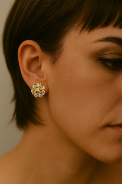 Jewerly أقراط نسائية ذهبية من الفولاذ VIP مرصعة بـ 6 أحجار
