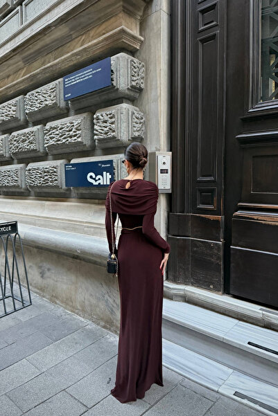 Love Fab Madonna Yaka Belden Oturtmalı Basic Kloş Uzun Tesettür Elbise