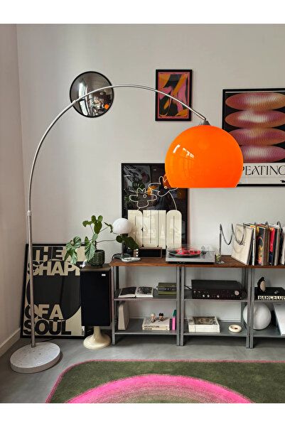 VİSENTE HOME Turuncu Pleksi Başlıklı Deve Boynu Lambader – Nikel Gövde Mermer Taban |