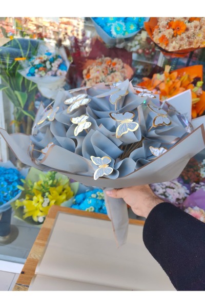 ilksem çiçekçilik Mavi-Gri Lüks Ambalajlı, Renkli LED Işıklı ve Gold Kelebek ...