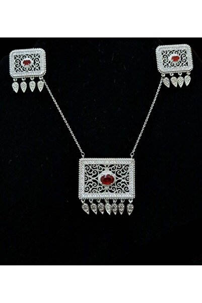 Generic Necklace with Earrings Set