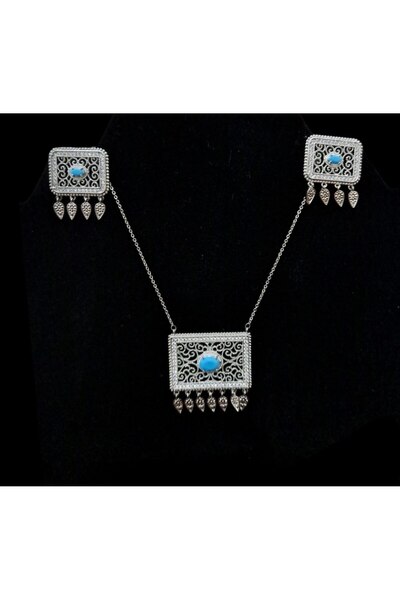 Generic Necklace with Earrings