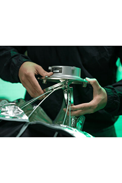 APUTURE Parabolic softbox 16 spokes Light Dome Mini III 60cm Bowens mount