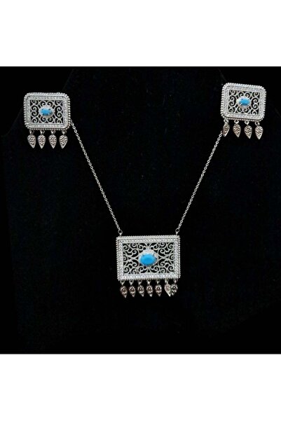 Generic Necklace with Earrings