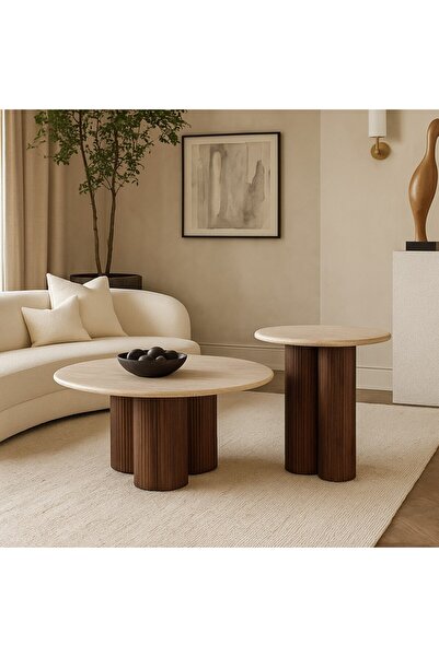 Vi Markets Elegant table set with a light top and a wooden cylindrical base in a modern design.