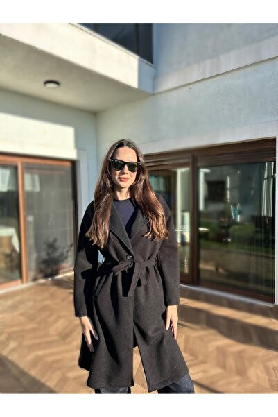 COJIKO Μαύρο παλτό με διπλό γιακά και μακριά καρφιά