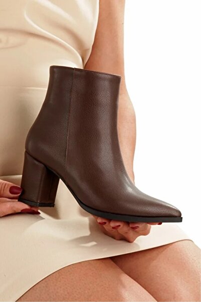 Stayil Shoes أحذية نسائية ذات مقدمة مدببة للموسم الجديد بسيطة