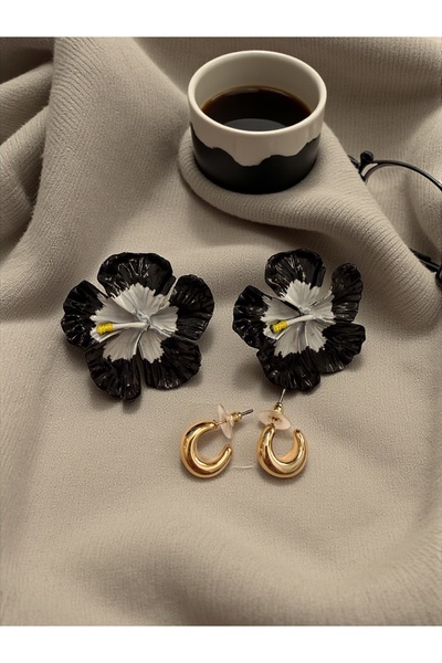 Bo Takı ve Aksesuar مجموعة من الأقراط الزهرية