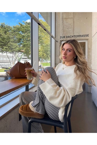 Perryes Women's Crew Neck Oversized Thick Knitwear Sweater Ecru