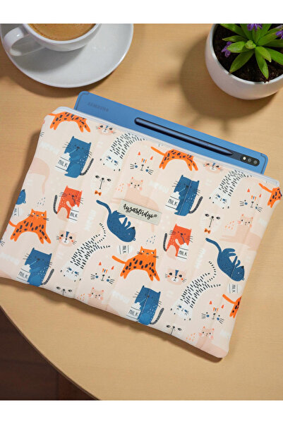 Ayza Stüdyo Kalın Yumuşacık Dolgulu iPad Tablet Çantası - Oyuncu Kedili 10-12...