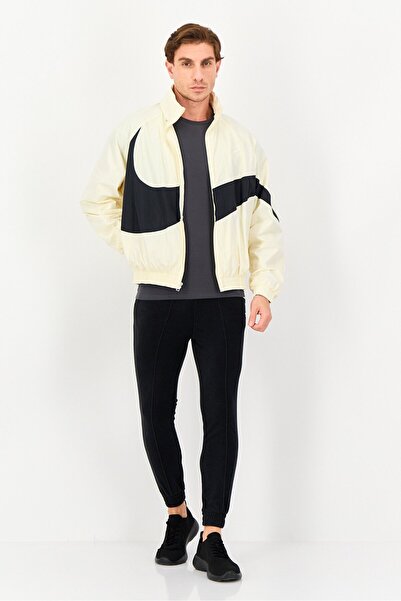 Nike Men Oversized Fit Long Sleeve Outdoor Windbreaker Jacket, Cream