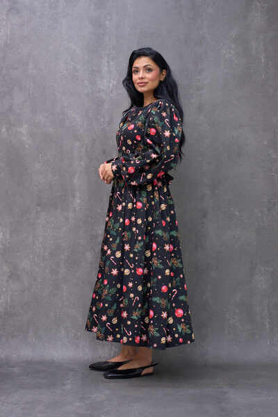 KÜÇÜĞÜM BUTİK Φόρεμα Winter Dream με πλισέ μαύρο σατέν φόρεμα