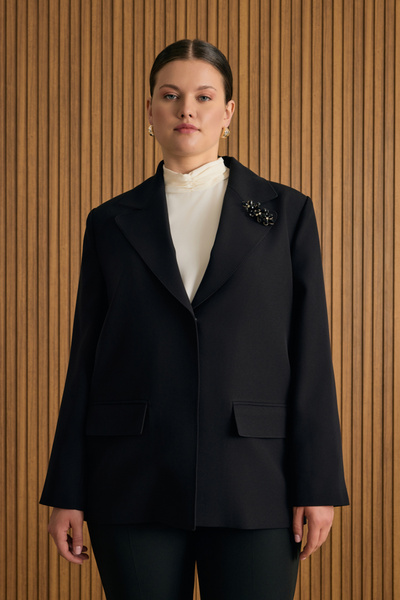 Aker Boncuk Broş Detaylı Ceket