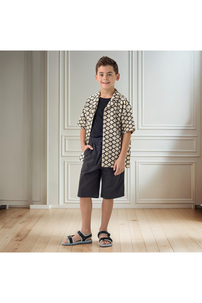 ELIGO Solid Woven Shorts with Pockets and Drawstring Closure