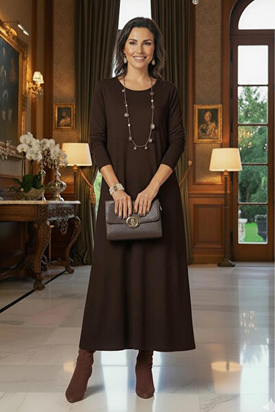 Nevin Kaya Moda Καφέ φόρεμα από χτενισμένο βαμβάκι με κρυφή τσέπη που κάνει το σώμα να φαίνεται λεπτότερο