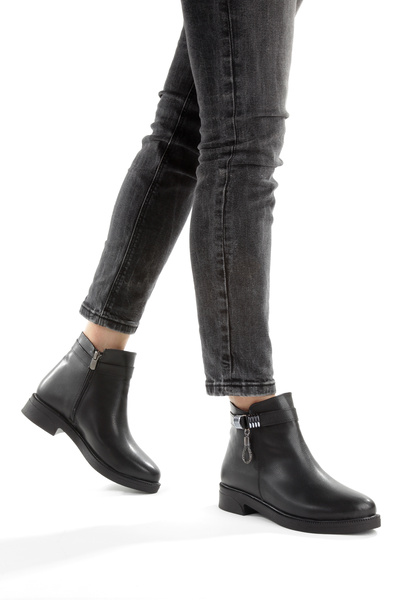 CEMAY أحذية نسائية سوداء منخفضة الارتفاع جاهزة للارتداء للموسم الجديد