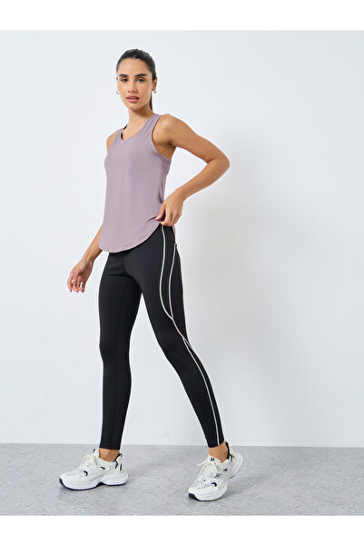 Styli Peep Racerback Tank