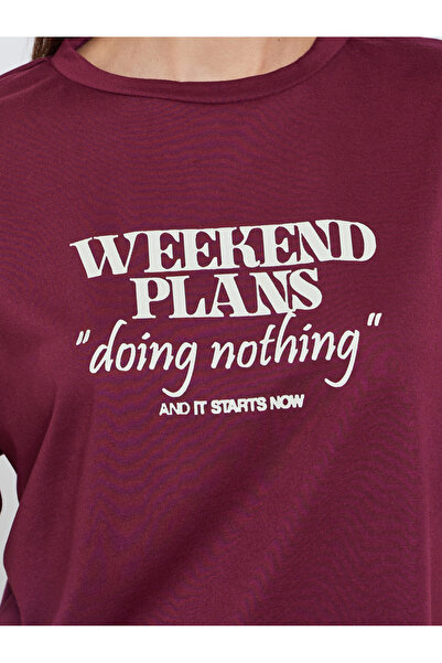 Styli Weekend Plans Slogan T-Shirt and Ruffle Hem Pyjama Set