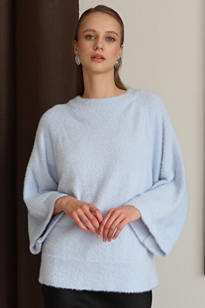 VAGGON Women's Baby Blue Crew Neck Wide Sleeve Soft Sweater Vs01432