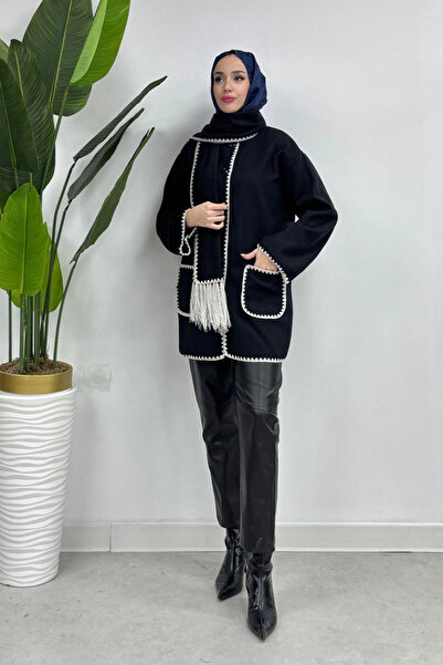 Tesettür Diyarı Atkılı Çoban Dikişli Kaşe Kaban- Siyah