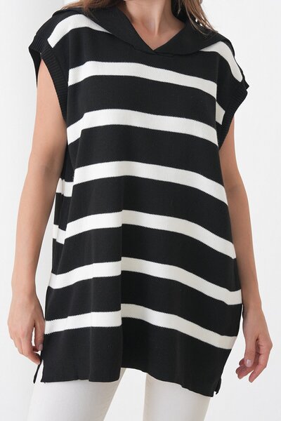 VAGGON Women's Black Striped Low Sleeve Polo Neck Knitwear Sweater Vs01440