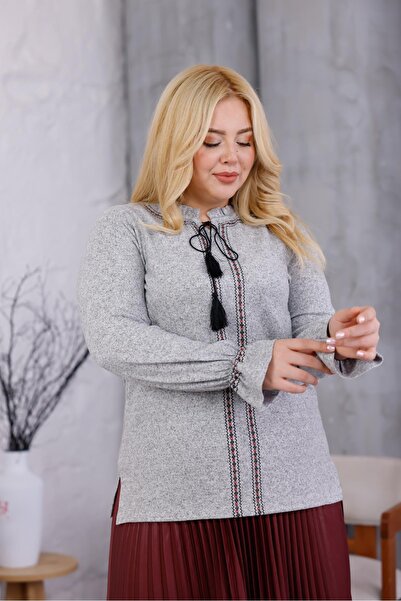 Siyezen Plus Size Ruffled Soft Blouse