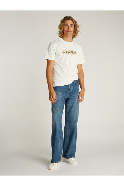 Calvin Klein Men Tofu Label Print Crew Neck T-Shirt