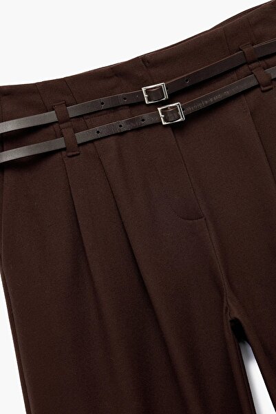 Koton Kadın X Sibil Çetinkaya - Kemerli Cepli Yüksek Bel Düz Bol Paça Kumaş Pantolon 6W