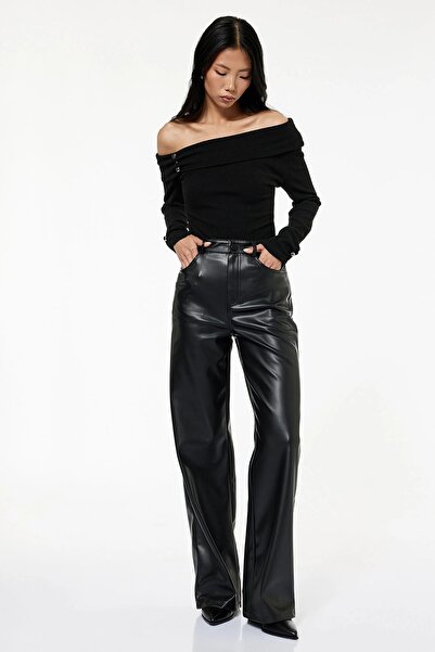 Koton Kadın X Sibil Çetinkaya - Cepli Düz Paça Suni Deri Pantolon 6WAK40175PW