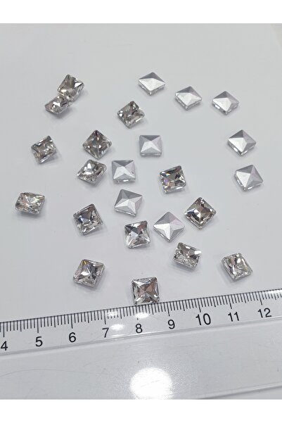 CRYSTALSHOP Piatră de lipire - {CU BOMBĂ PE SPATE} Pătrată 8x8 mm (100 bucăți)
