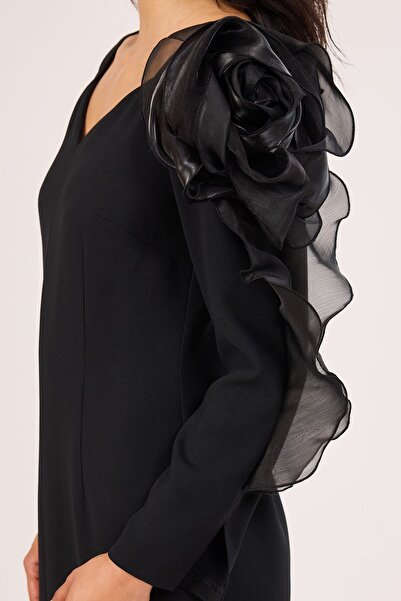 FEVER Tasarım çicek aksesuarlı midi elbise