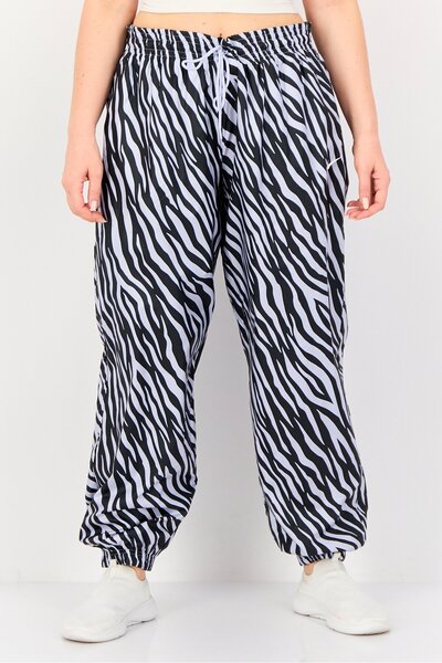 Nike Women Sportswear Fit Outdoor Track Pants, Multicolor