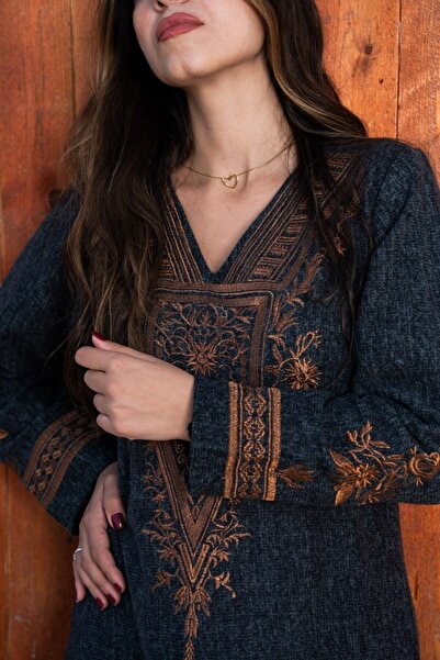 AFandina A-194 Natural Wool Jalabiya Combines Comfort and Luxury