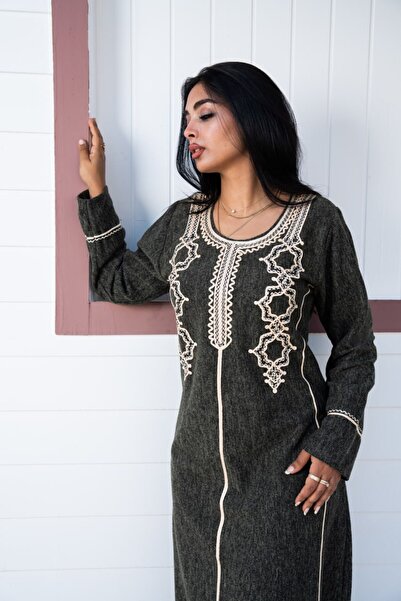 AFandina Embroidered wool jalabiya with luxurious embroidery A-958