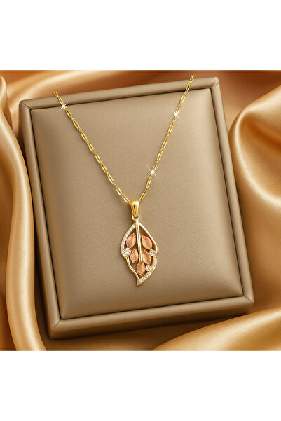 Z&T ACCESORIES قلادة على شكل ورقة شجر من حجر الزركون