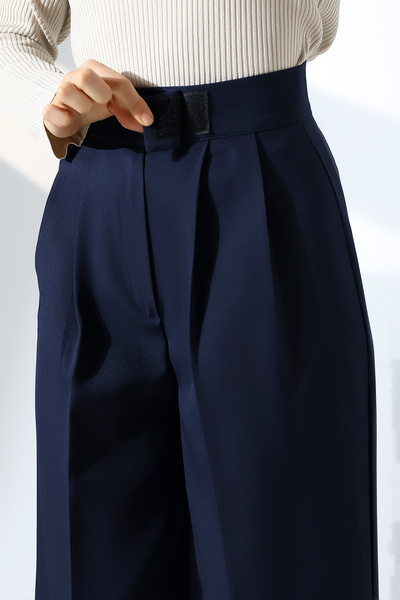 lubiti ΓΥΝΑΙΚΕΙΟ ΠΑΝΤΕΛΟΝΙ ΠΑΛΑΤΖΟ ΜΕ ΚΛΕΙΣΙΜΟ ΜΕ ΣΚΡΑΤΣ ΣΤΗ ΜΕΣΗ