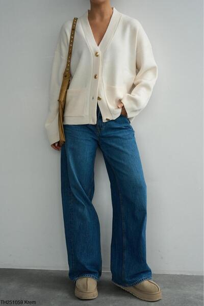 CADDELAMODA Kadın V yaka Gold Düğmeli Hırka