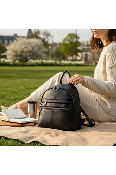 Lucmark women's backpack handbag, genuine leather, classic design, 25 x 10 x 27 cm, Black