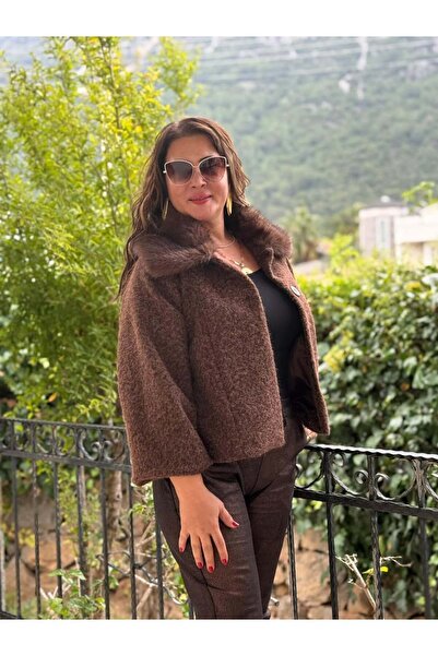 Punta Otantik NC8113 Ιταλικό κοντό μπουφάν από τσόχα με γούνινο γιακά και κουμπιά καφέ